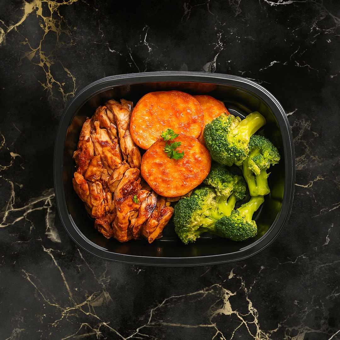 Women's Weight Loss - BBQ Shredded Chicken Fillet, Roasted Paprika Sweet Potato and Broccoli
