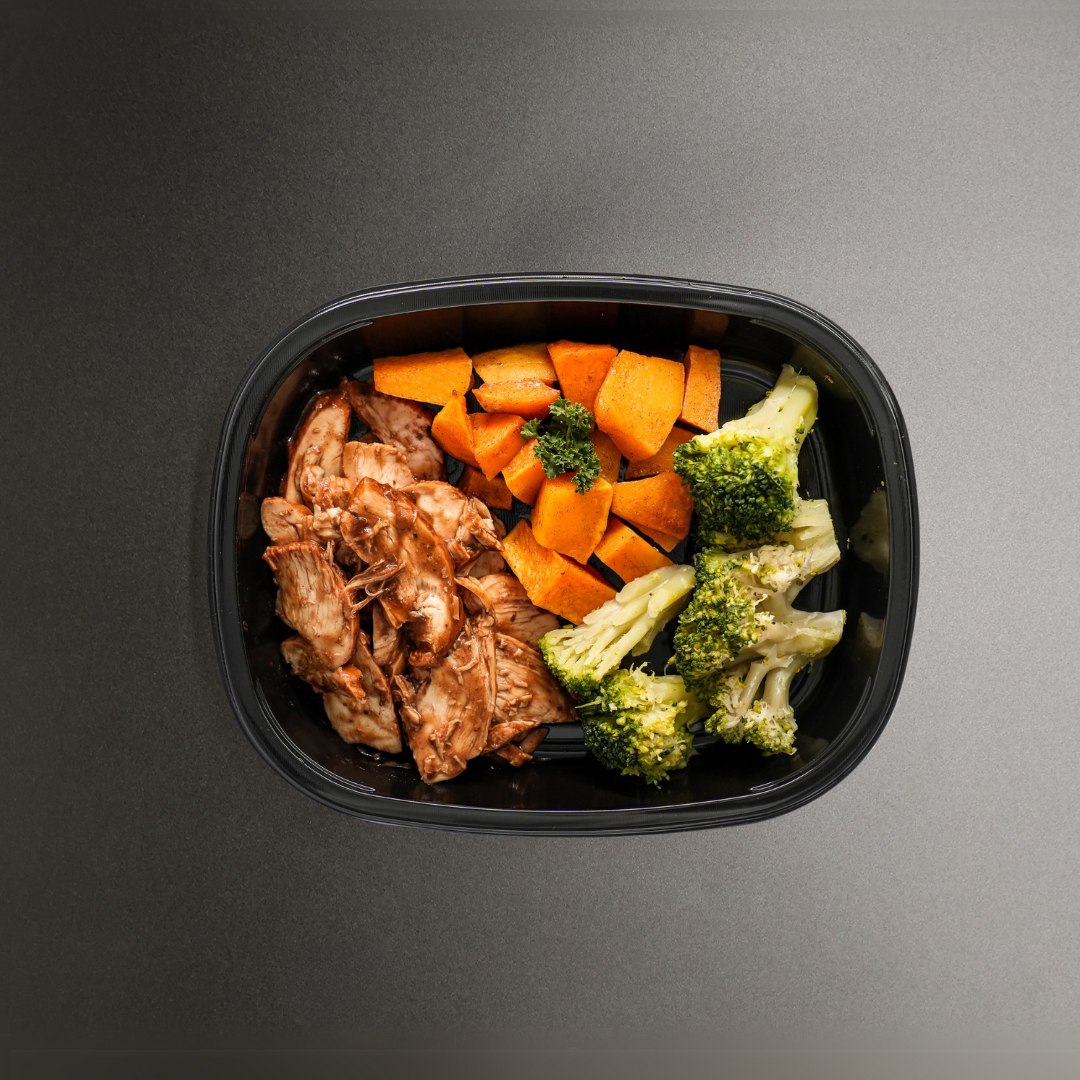 Women's Weight Loss - Lemon & Herb Shredded Chicken Fillet, Roasted Cinnamon Butternut, Quinoa and Broccoli